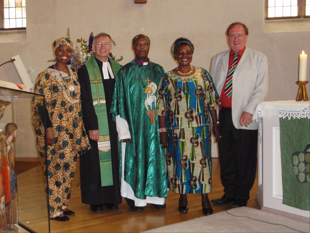 Bishop Kahuthu and Pastor Stierlen together with other participants of the service.