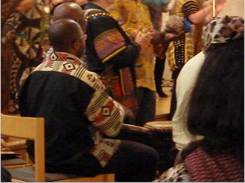 The concert was accompanied by the rhythm of African drums, dancing and singing.