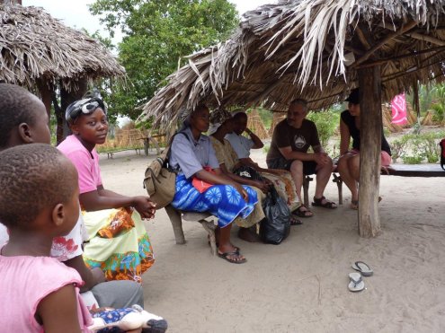 Besuch bei Aidswaisenfamilie.