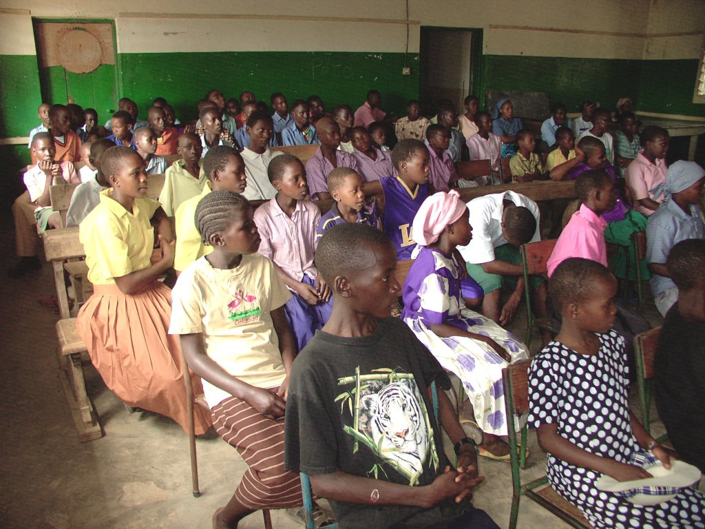 Vom Verein unterst&uuml;tzte Gruppe von Aidswaisenkindern in Baharini, Kenya.